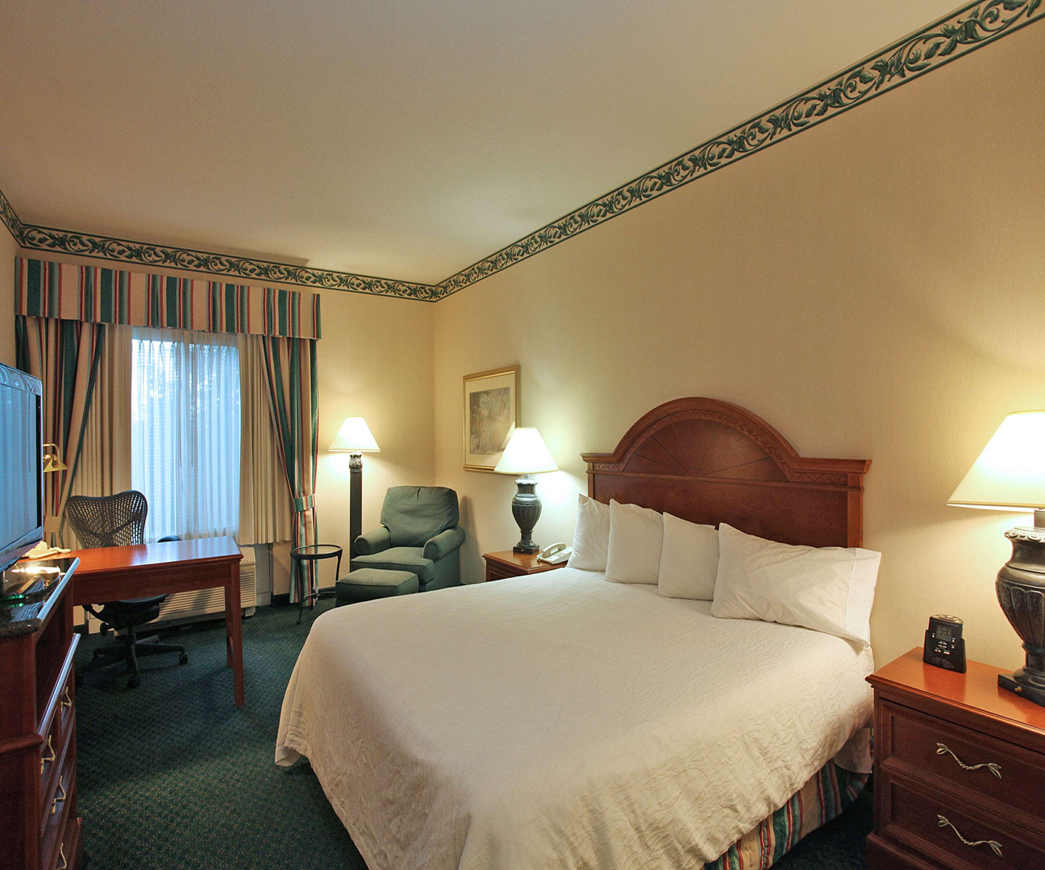 Hilton Garden Inn Честъртън Екстериор снимка