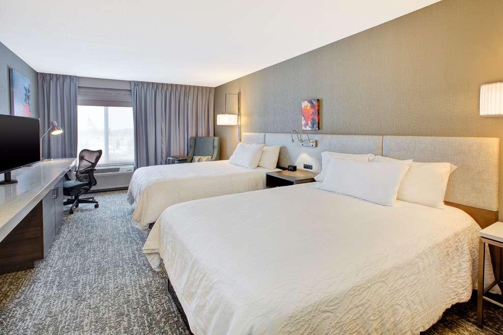 Hilton Garden Inn Честъртън Стая снимка