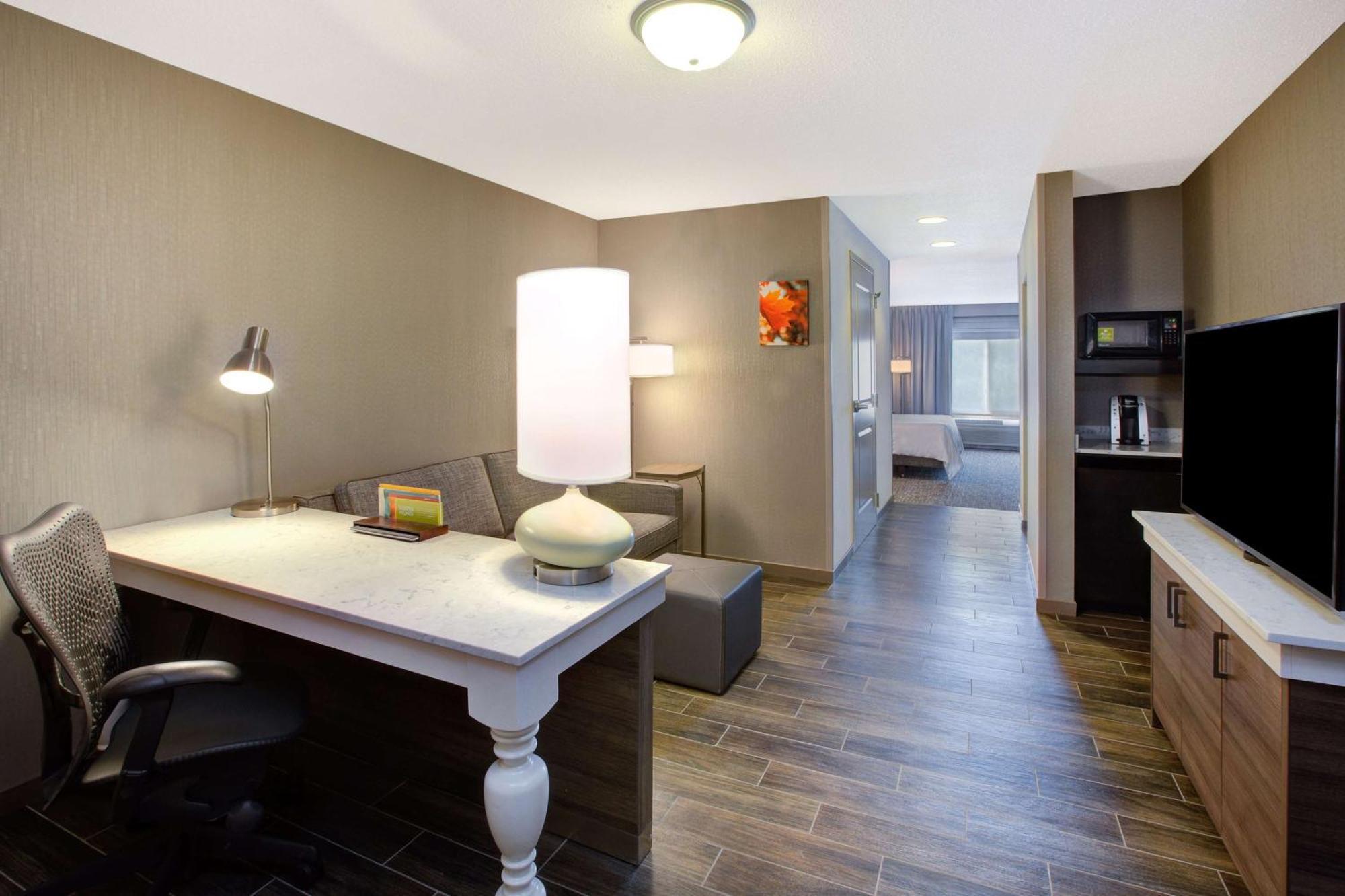 Hilton Garden Inn Честъртън Екстериор снимка