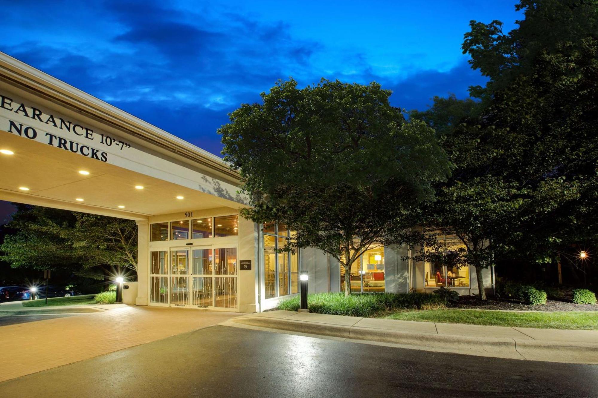 Hilton Garden Inn Честъртън Екстериор снимка