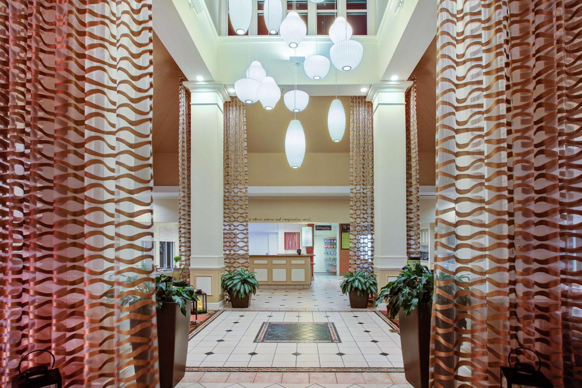 Hilton Garden Inn Честъртън Екстериор снимка