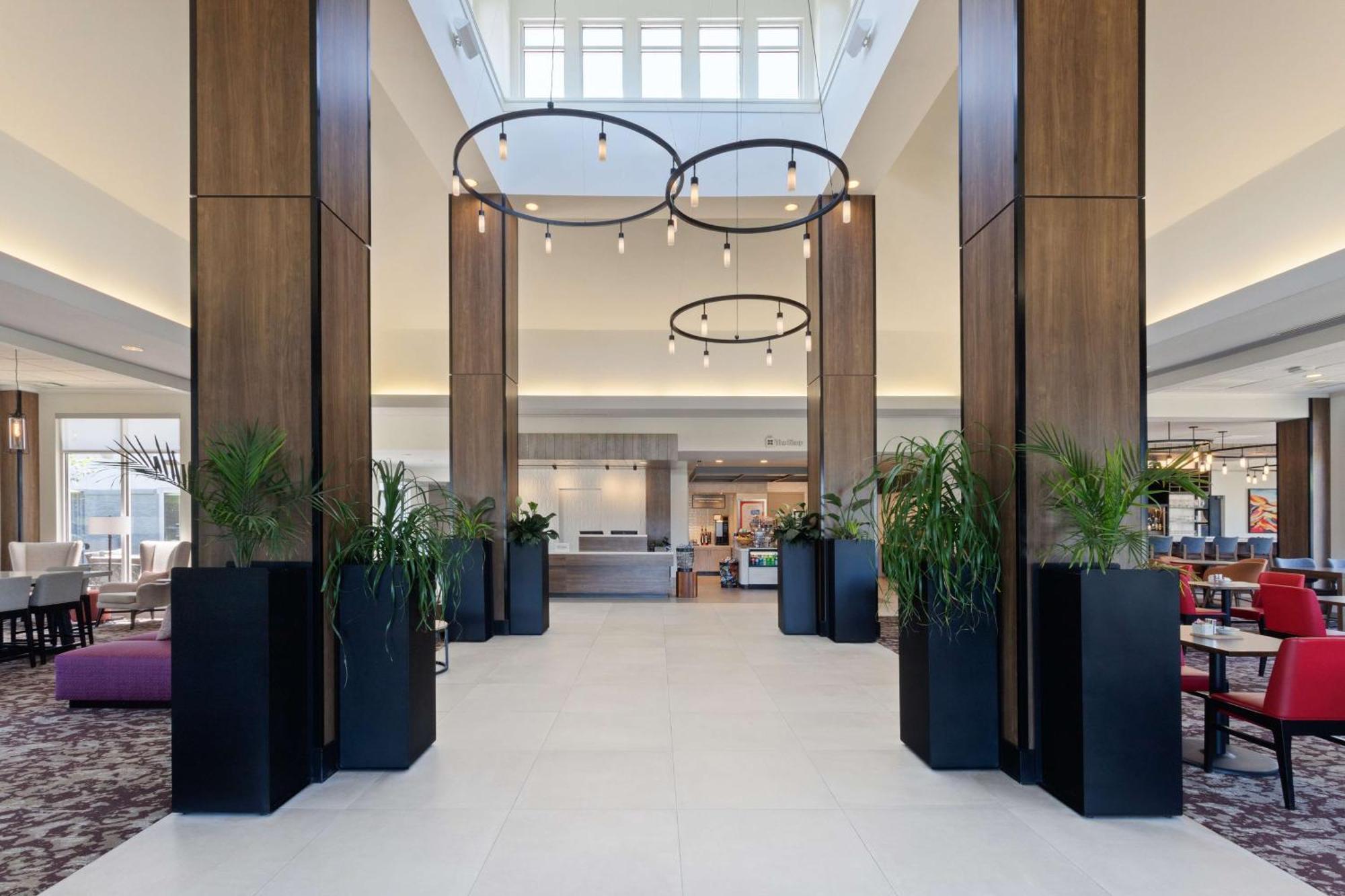 Hilton Garden Inn Честъртън Екстериор снимка