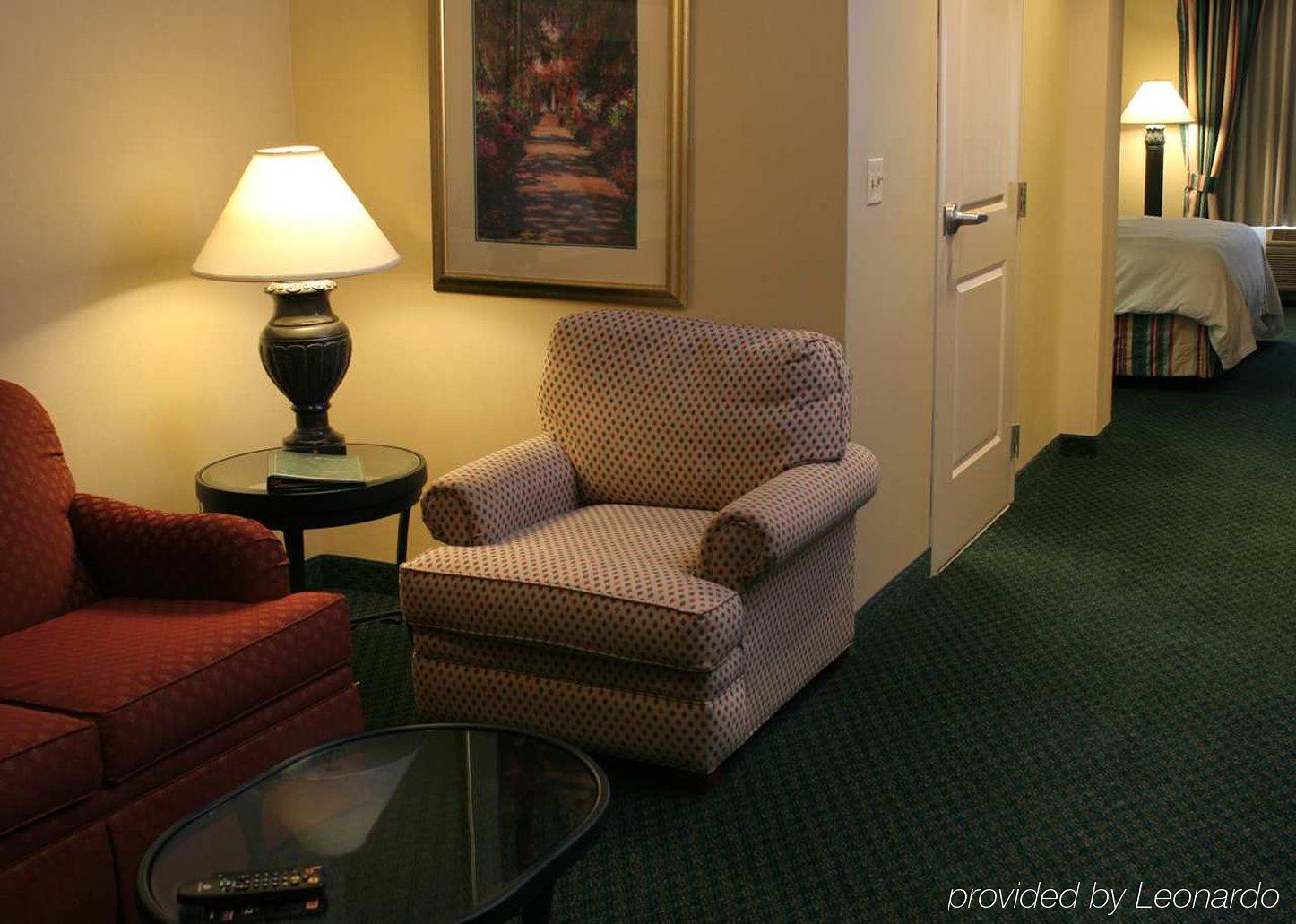 Hilton Garden Inn Честъртън Стая снимка