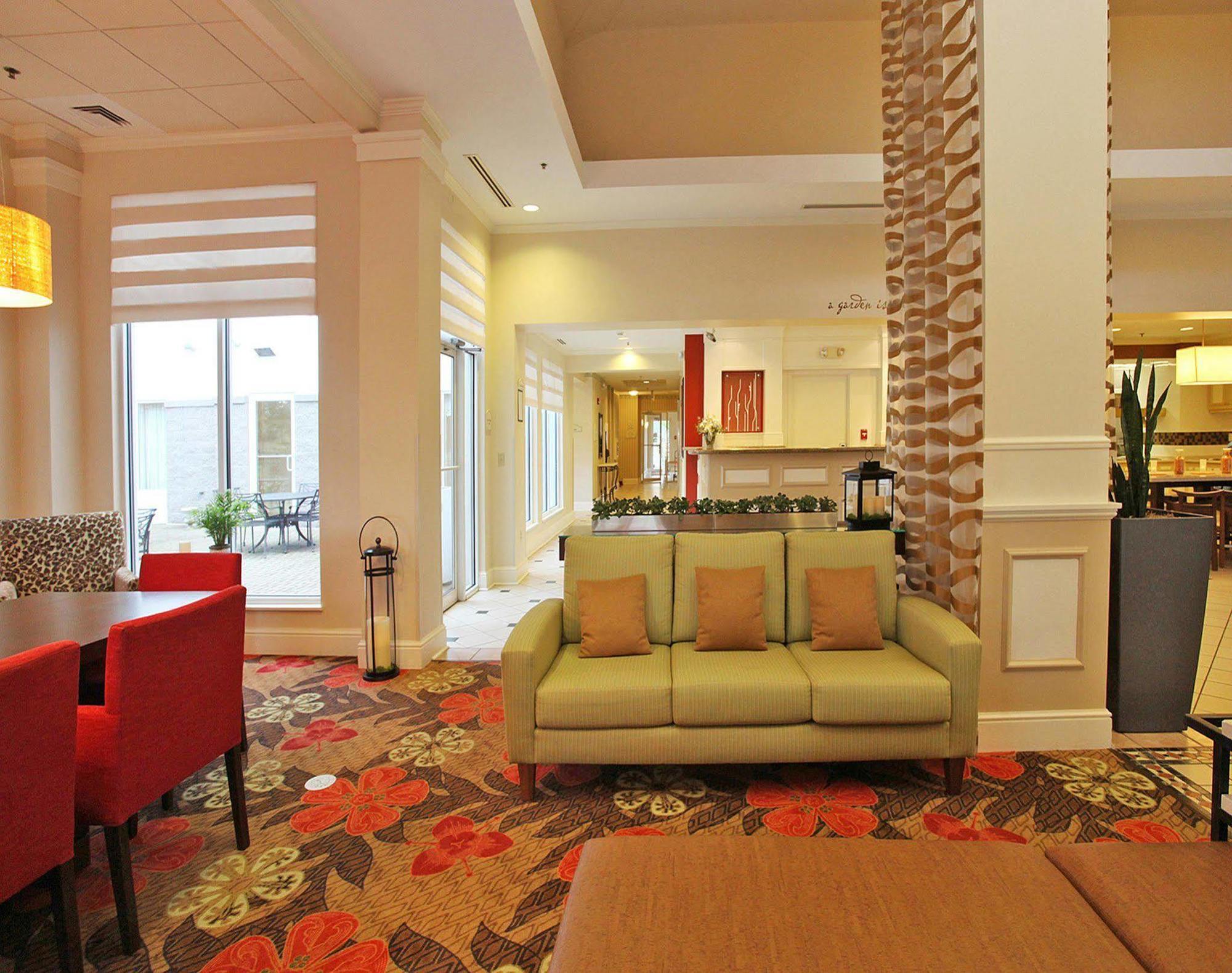 Hilton Garden Inn Честъртън Екстериор снимка