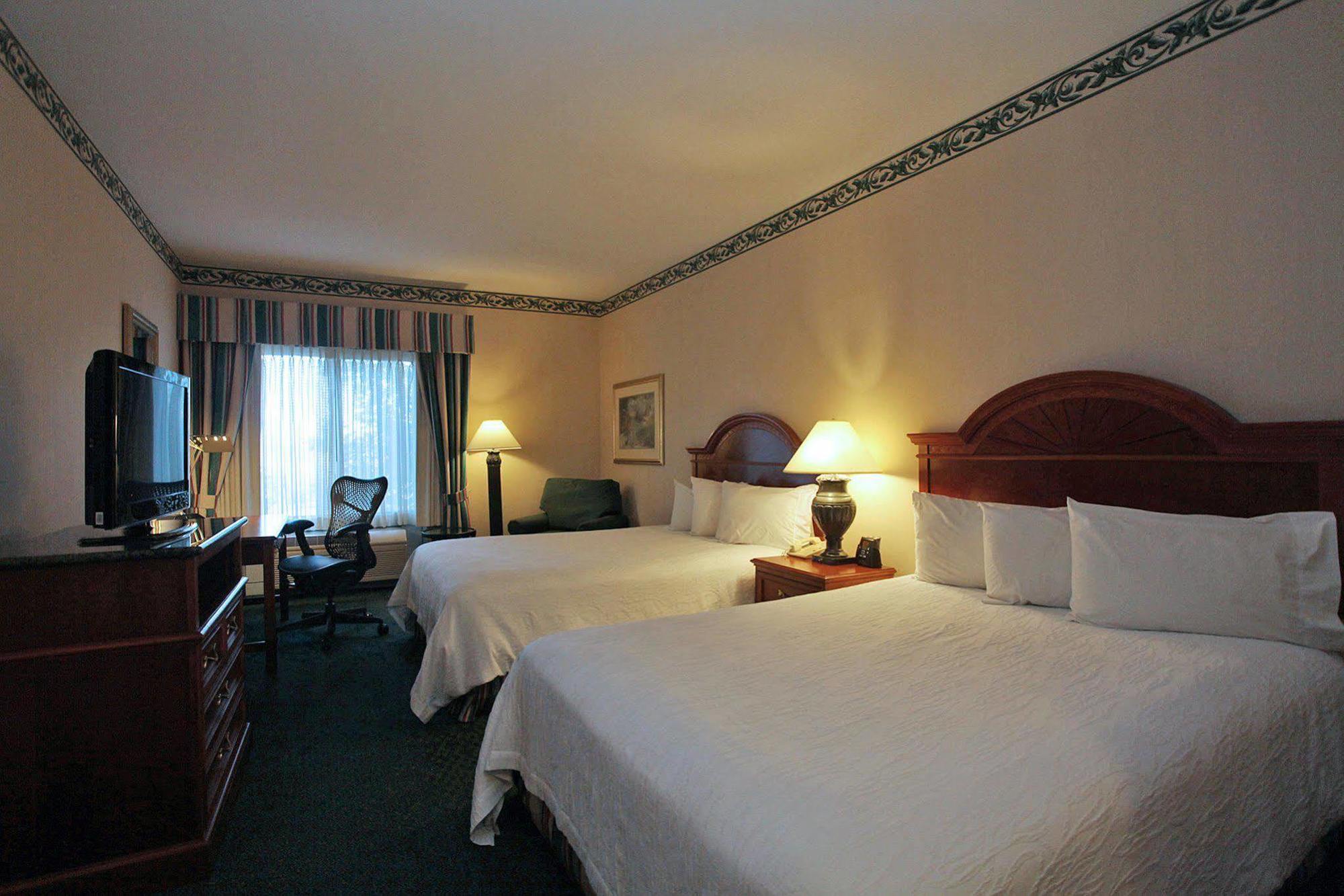 Hilton Garden Inn Честъртън Екстериор снимка